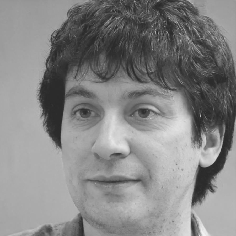 Portrait de Marc Dubois, mentor en analyse financière